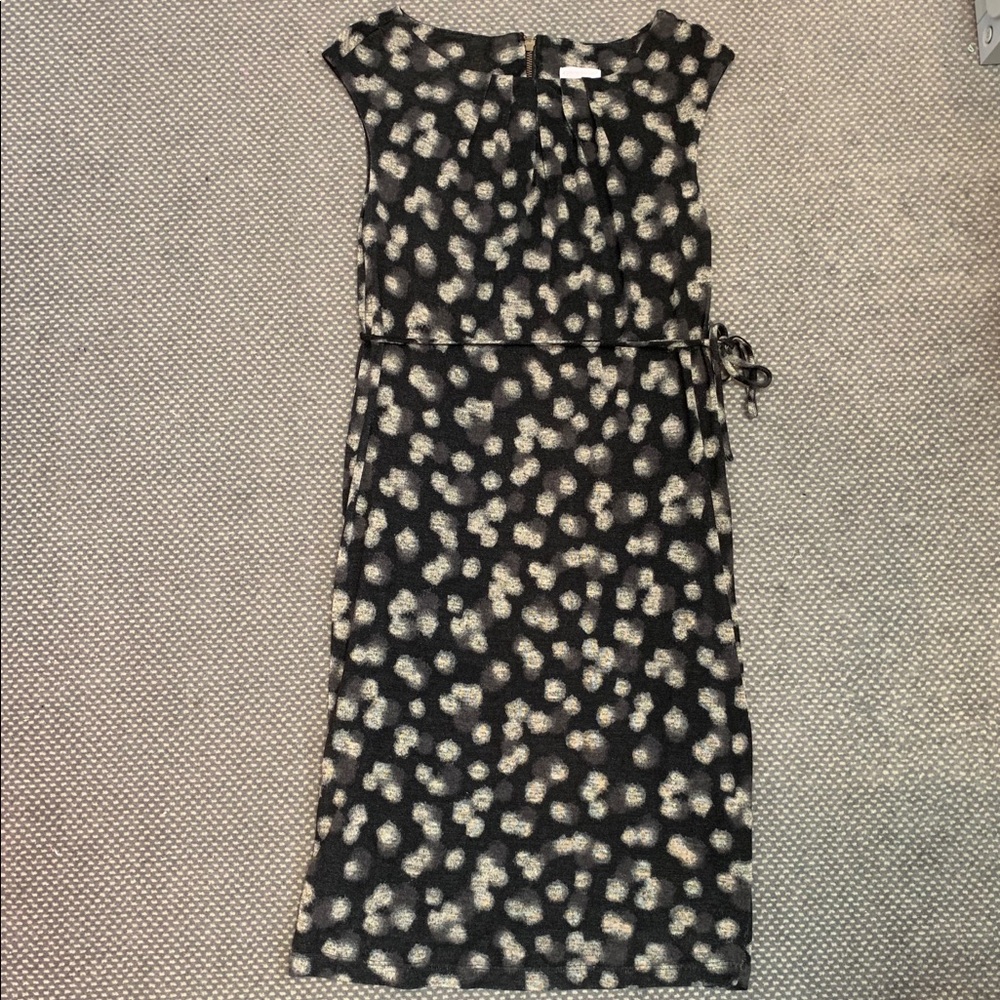 A Pea in the Pod Maternity Dress - Picture 1 of 5